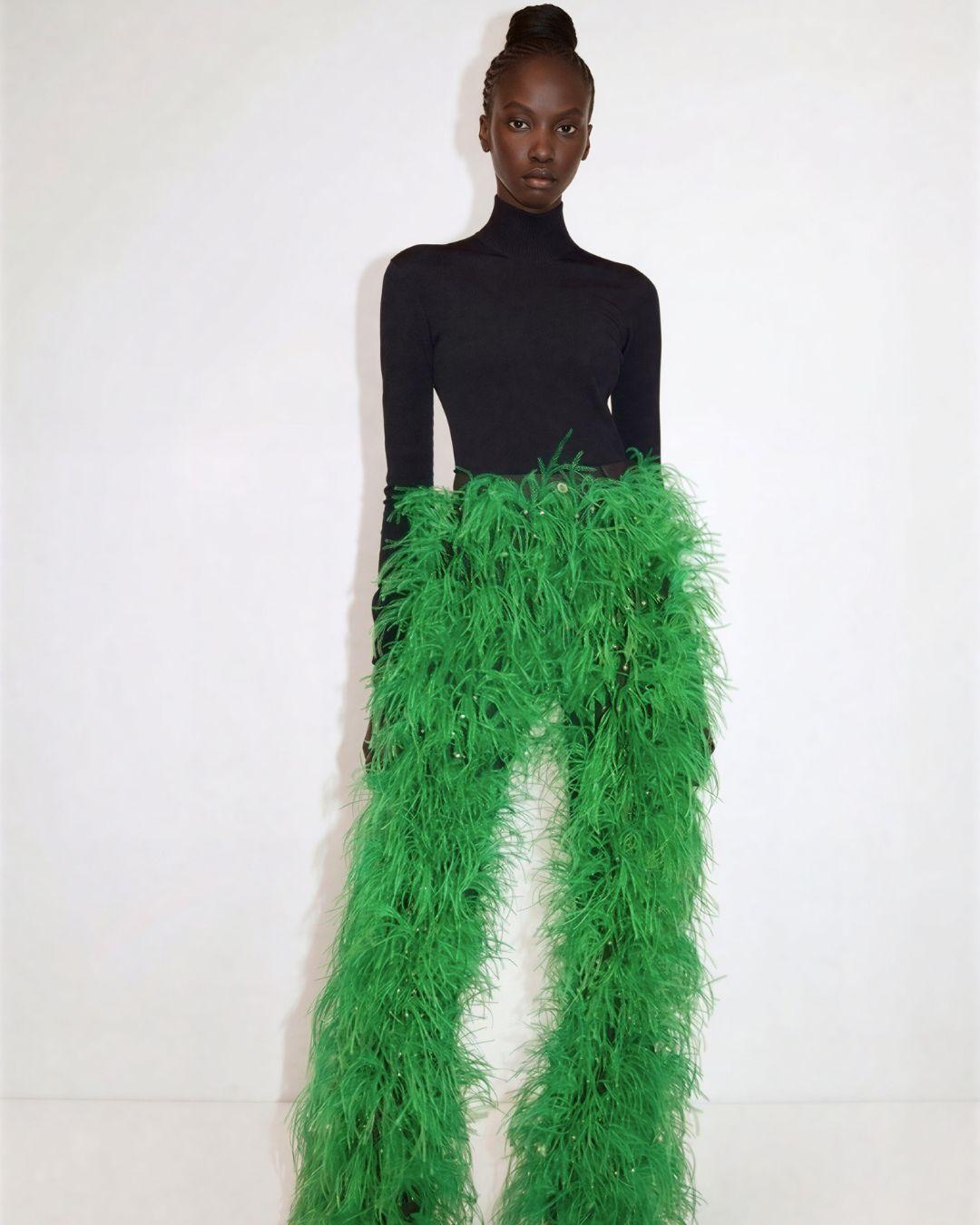 Attention-grabbing modern fashion